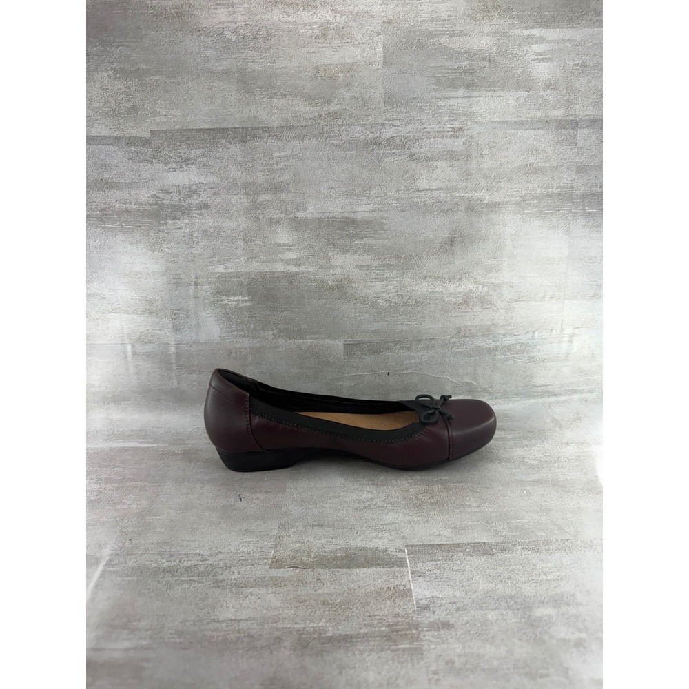 Clarks Collection Burgundy Leather Cushion Soft Ballet Flats Shoes Sz 6.5M - Picture 8 of 11